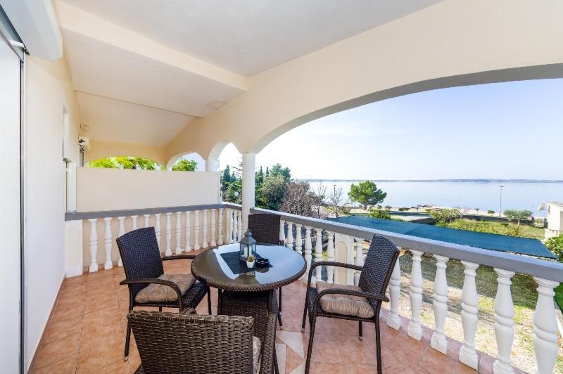 Apartment Nin - Vrsi At The Beach Exterior foto