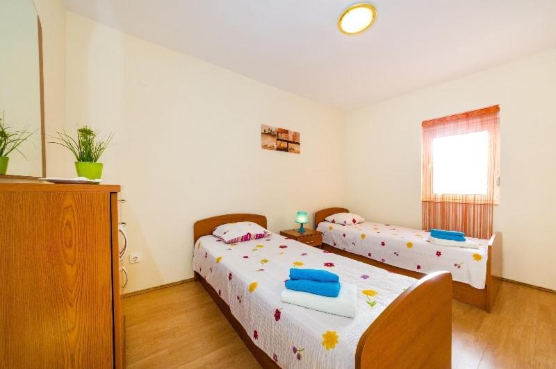 Apartment Nin - Vrsi At The Beach Exterior foto