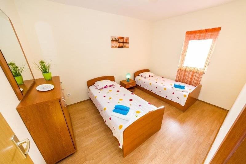 Apartment Nin - Vrsi At The Beach Exterior foto